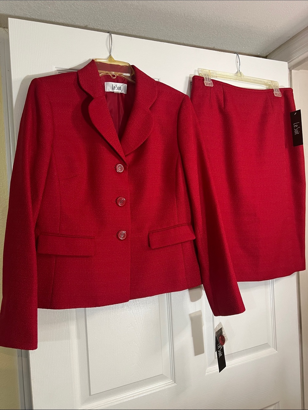 Le Suit Red Two-Piece Tailored Jacket and Pencil Skirt